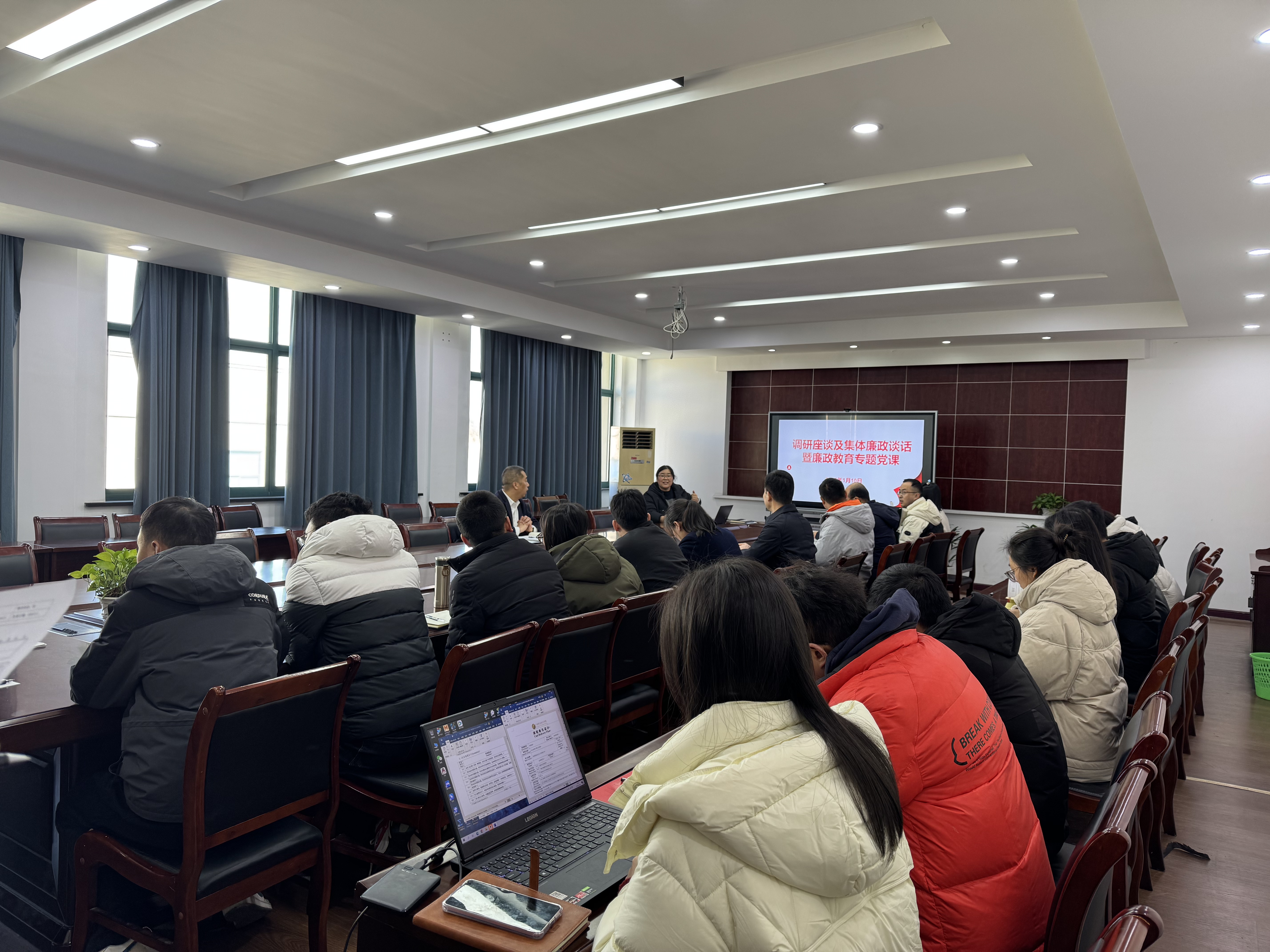 强化全面从严治党 打造勤廉标杆典范——校纪委书记丁建军赴阳明学院讲授廉政教育专题党课